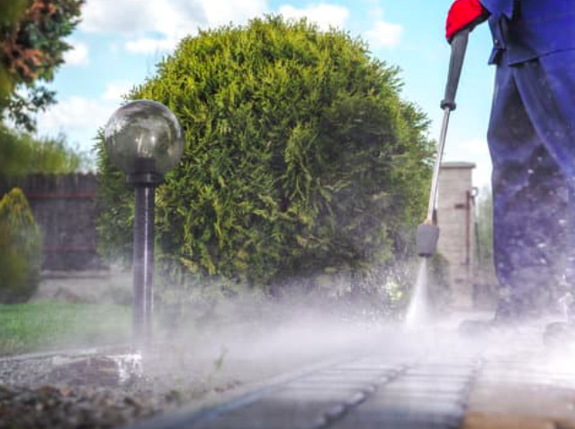 this is a picture of Anaheim commercial pressure washing 