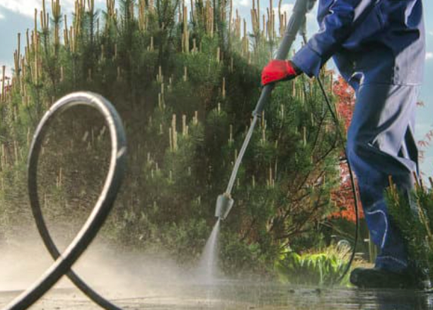 this is picture of Los Angeles commercial pressure washing