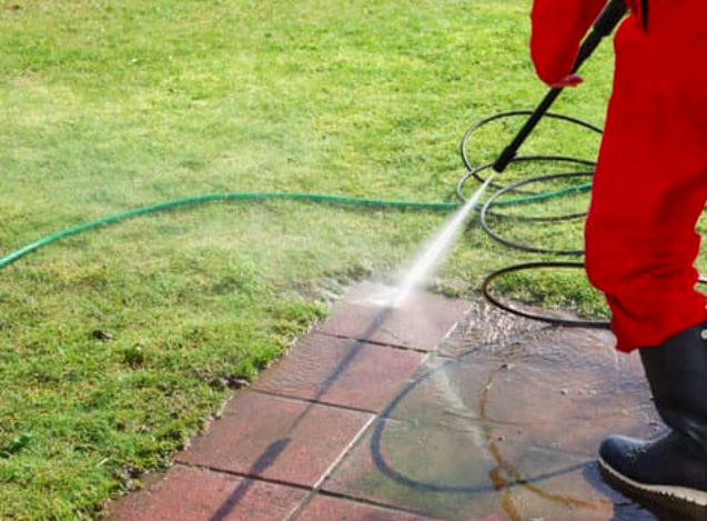 this is a picture of commercial pressure washing in Orange County, CA