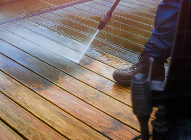 this is a picture of Redondo Beach commercial pressure washing