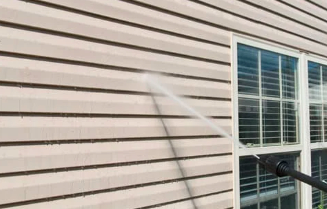 this is a picture of building pressure washing in Fullerton, CA