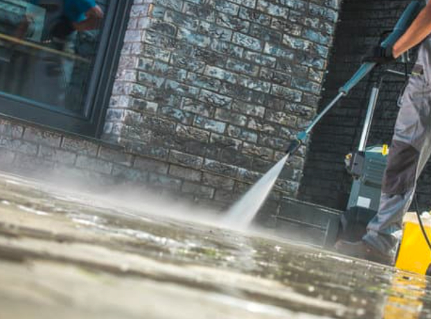 this is a picture of Midway City pressure washing service